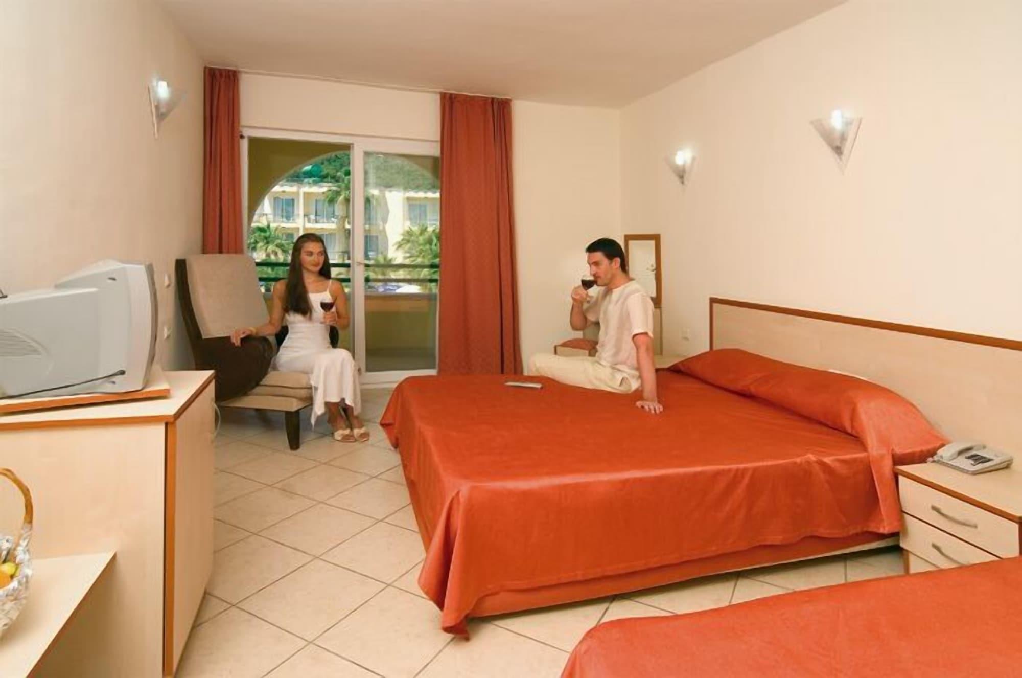 בלדיבי Hotel Golden Sun מראה חיצוני תמונה